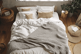 Slow Your Aging Roll Overnight – With Longevity-Loving Sleep!