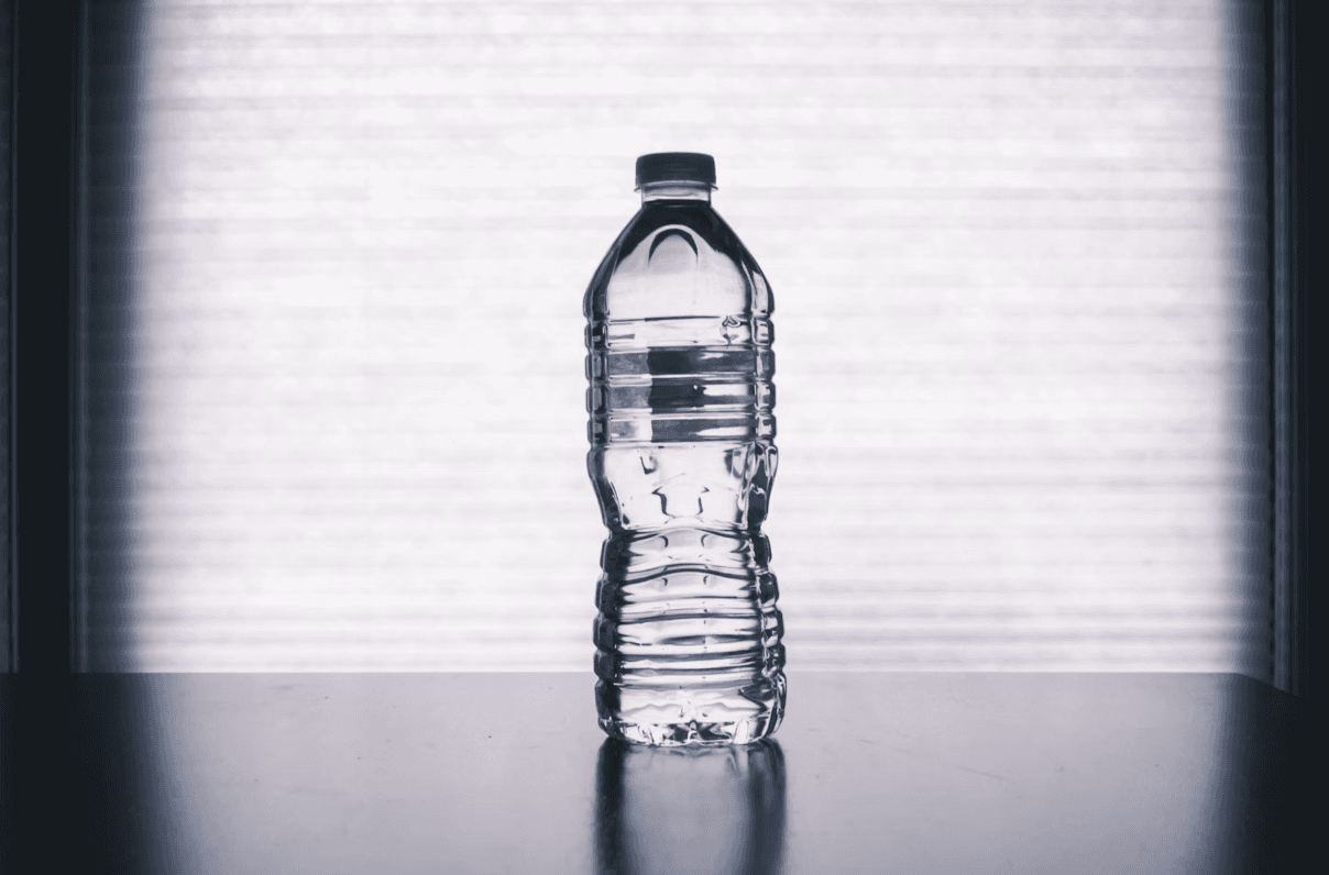 How Many Microplastic and Nanoplastic Particles Are in a Bottle of Water?