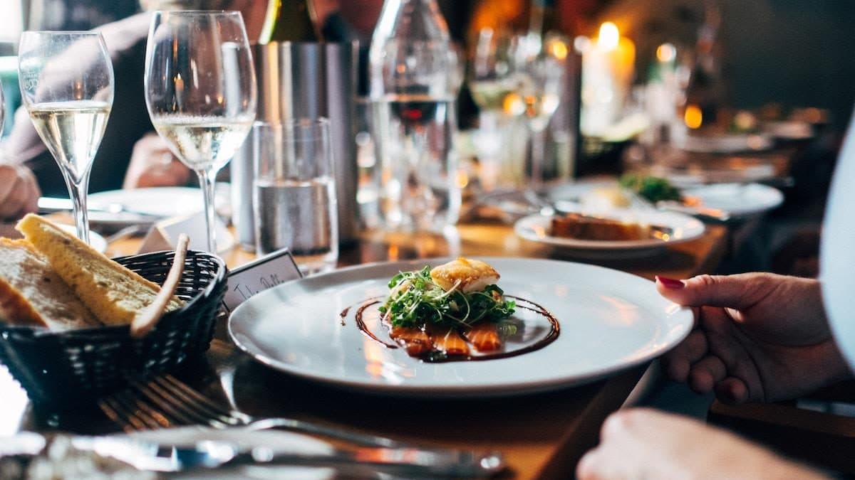 Health Coach Tip - Eat Better When Eating Out